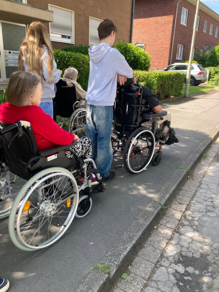 Rollstuhl2